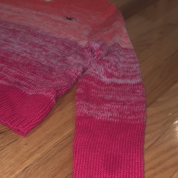 Hollister Sweater - Picture 4 of 4